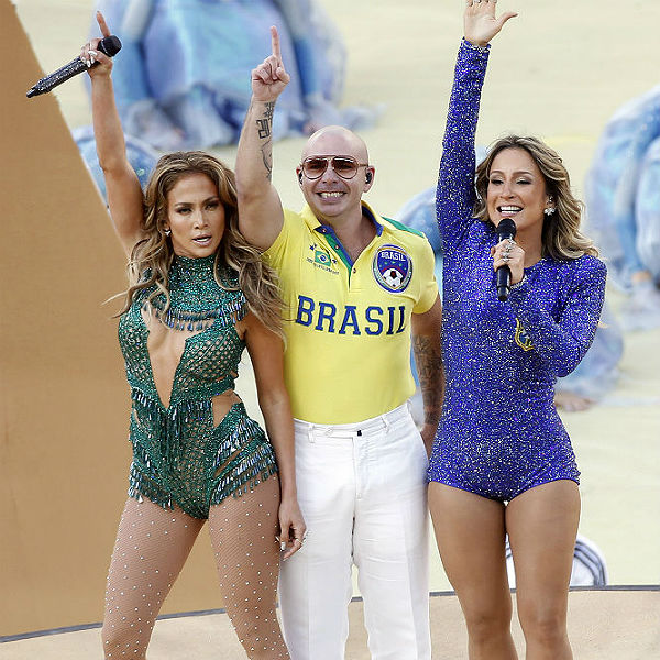 The 6 most awful moments of Pitbull's World Cup performance